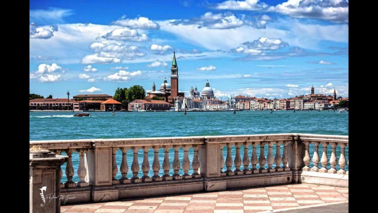 Апартаменти Biennale Ca Dario Венеція Екстер'єр фото