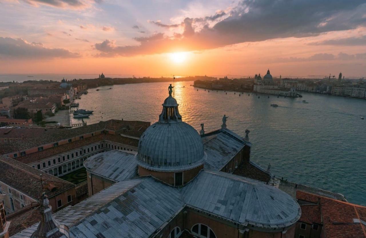 Апартаменти Biennale Ca Dario Венеція Екстер'єр фото